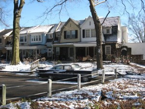 1920s row house development. The last house on the right is Isabelles house.